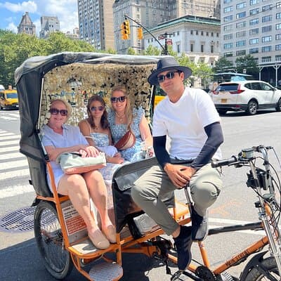 Central Park Movies and Celebrity Hotspots Tour (90 minutes)