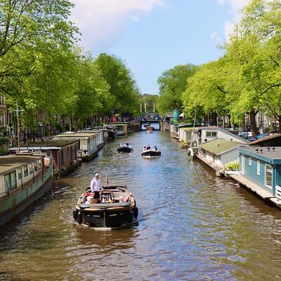 Amsterdam Private Canal Cruise – 90 Minutes through the Old City 2