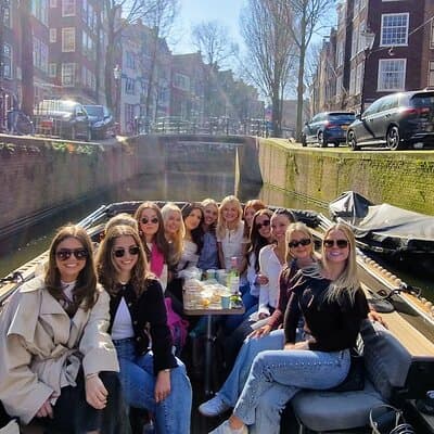 Amsterdam Private Canal Cruise – 90 Minutes through the Old City 4