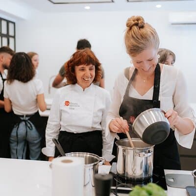 Semi Private Pizza Making Class with Wine and Suppli 5