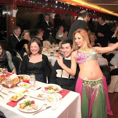 Istanbul Bosphorus Night Cruise with Dinner and Entertainment 4