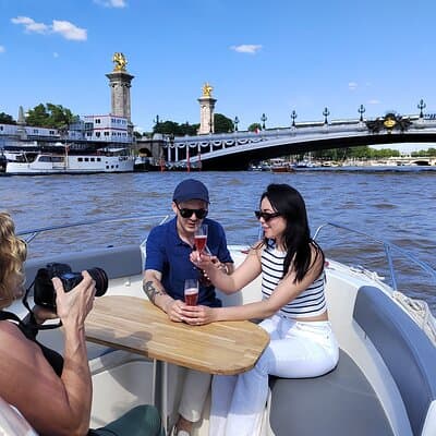 Your Private boat Captain Guide Explore Historical Paris 5