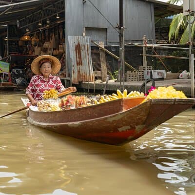 Design Your Own Bangkok Experience in a Private SUV Tour 3