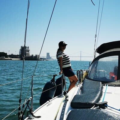 Private Morning Sailboat Experience on the Tagus River