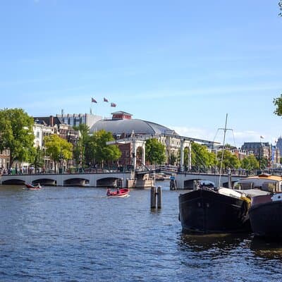 Amsterdam Walking Tour: Urban Legends & History with local guide 3
