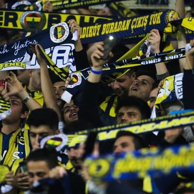 Istanbul: Live a football game and Turkish passion like a Local