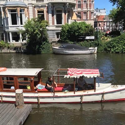 Amsterdam Highlights Canal Cruise with a Drink 4