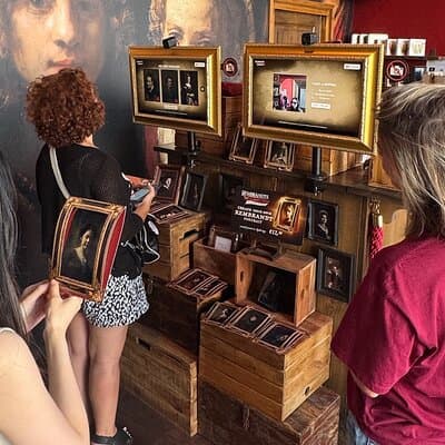 Van Gogh, Vermeer or Rembrandt Style Photo Souvenir 2