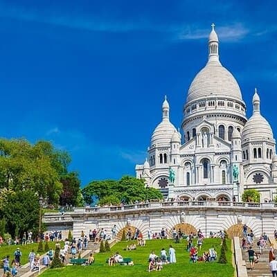 Paris Full Day Private Chauffeur Service Sedan or Van