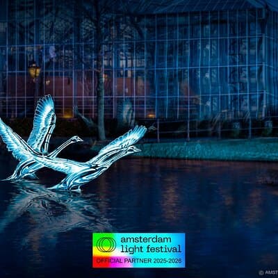 Amsterdam Light Festival: Heated Cruise with Hot Drinks & Bite 4