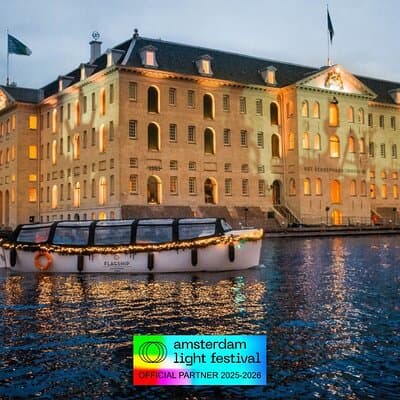 Amsterdam Light Festival: Cruise Unlimited Drinks & Bite option 5