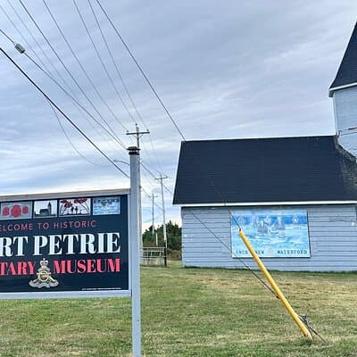 City and Coastal Highlights Museum and Lighthouse Stops Tour 4