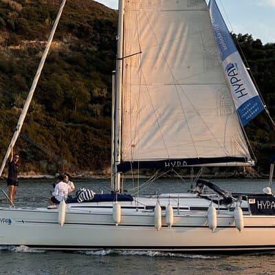 Private Boutique Lisbon Boat Tour Sunset Sailing and Drinks 5