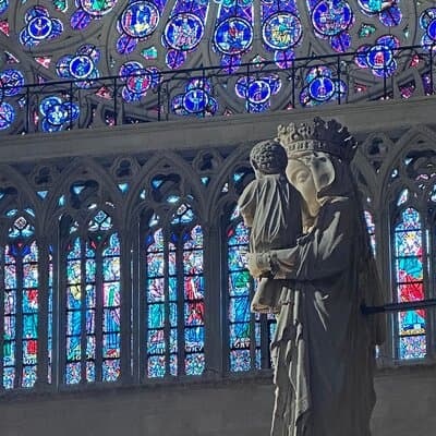 Paris Notre-Dame Cathedral Inside Guided Tour plus Neighborhood 2