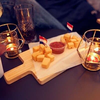 Amsterdam: Cheese Tasting Canal Cruise with Unlimited Drinks 3