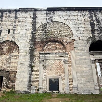 The Walls of Byzantine and Palace of the Porphyrogenitus Tour 3