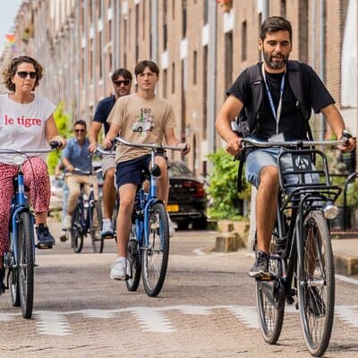 Amsterdam Small-Group Bike Tour With Canal Cruise, Drinks, Cheese 3