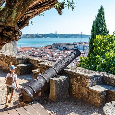 Lisbon Private Family Tour Castle Visit , Local Tastings & Games 4