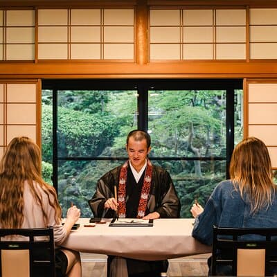 Private Meditation and Calligraphy with a Monk in Tokyo Temple