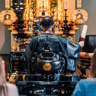 Private Meditation and Calligraphy with a Monk in Tokyo Temple 5