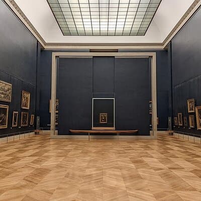 Louvre Museum Exclusive Private Guided Tour