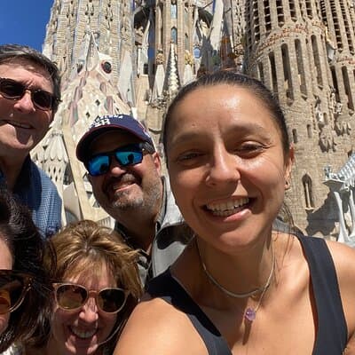 Sagrada Familia & Official Guide Private or Small Group Tour 3
