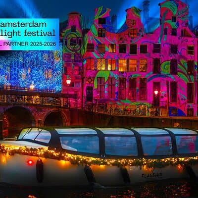Amsterdam Light Festival: Canal Cruise + Bite & Unlimited Drinks