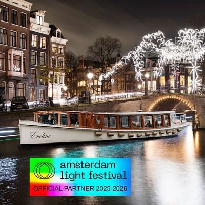 Amsterdam Light Festival: Heated Cruise with Hot Drinks & Bite