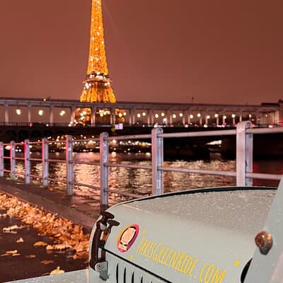 Private 4 - Hour Paris Highlights Tour by Golf Cart Mini Moke 3