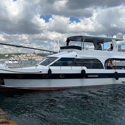 2 Hour Truly Private Yacht Exclusively for Family and Friends