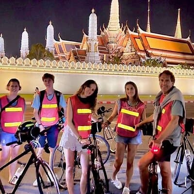 Discover Bangkok at Night 5-Hour Bike Tour with dinner