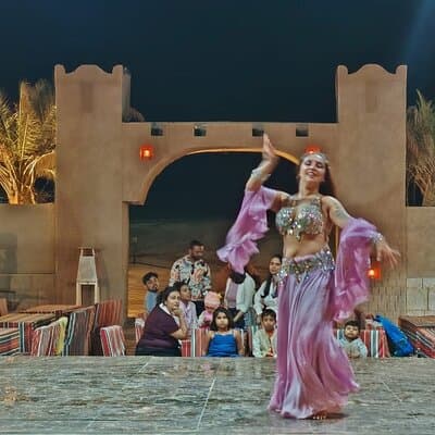 Dubai Evening Safari Explorers, Quad Bike, BBQ Dinner & Live Show 3
