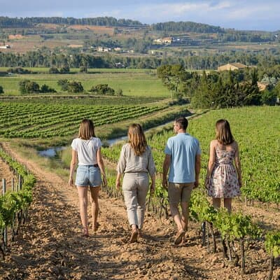 Private Dalí’s World Wine and Cava Tour with Hotel pick-up from Barcelona 3