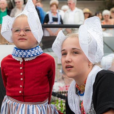 Amsterdam: Volendam Tour with Cheese, Clogs & Historic Harbour 3