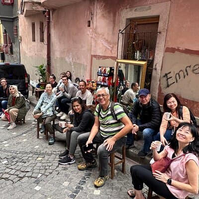 Old Istanbul Uncovered: Courtyards, Stories & Coffee with a Local 3