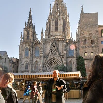 Barcelona Local Tapas and Wine Small Group Tour 4