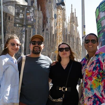 Barcelona Express: 3 Hour Iconic Highlights & Best Photo Spots 5