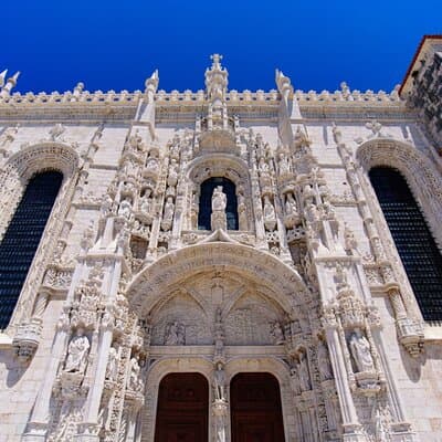 Lisbon Private Full-Day City Tour with Local Driver-Guide 4
