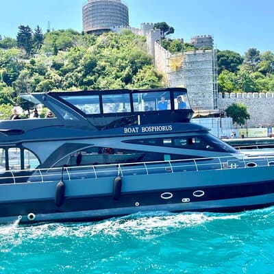 Istanbul Sunset Cruise by the Luxury Yacht 4