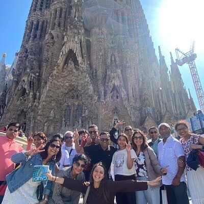 Barcelona Montserrat Day Trip and Sagrada Familia Tour 4