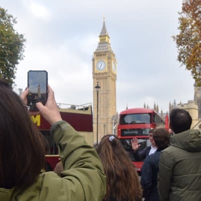 London’s Most Entertaining Tour: Magic, History and Laughter
