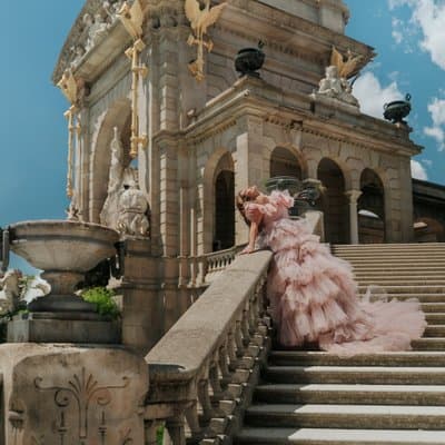 Barcelona: Glamour Wow Dress Photoshoot in Spectacular locations 4