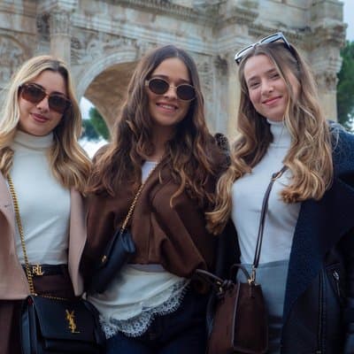 Rome Private Photoshoot: Colosseum & Trevi Photo Walk 5