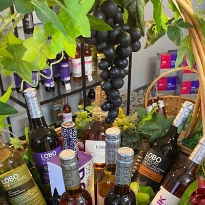 Taste of Tradition: Olive Oil, Wine & Fish 3
