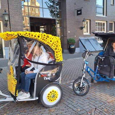 1 Hour Private Amsterdam Rickshaw Tour 4