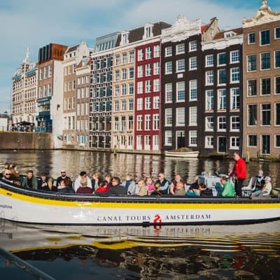 Amsterdam: German Canal Cruise with unlimited drinks 2