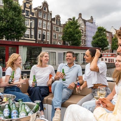 Amsterdam: German Canal Cruise with unlimited drinks 3