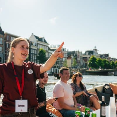 Amsterdam: German Canal Cruise with unlimited drinks