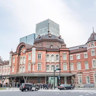 Tokyo Station and Imperial Palace 1 Hour Guided Tour