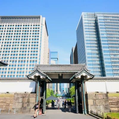 Tokyo Station and Imperial Palace 1 Hour Guided Tour 3